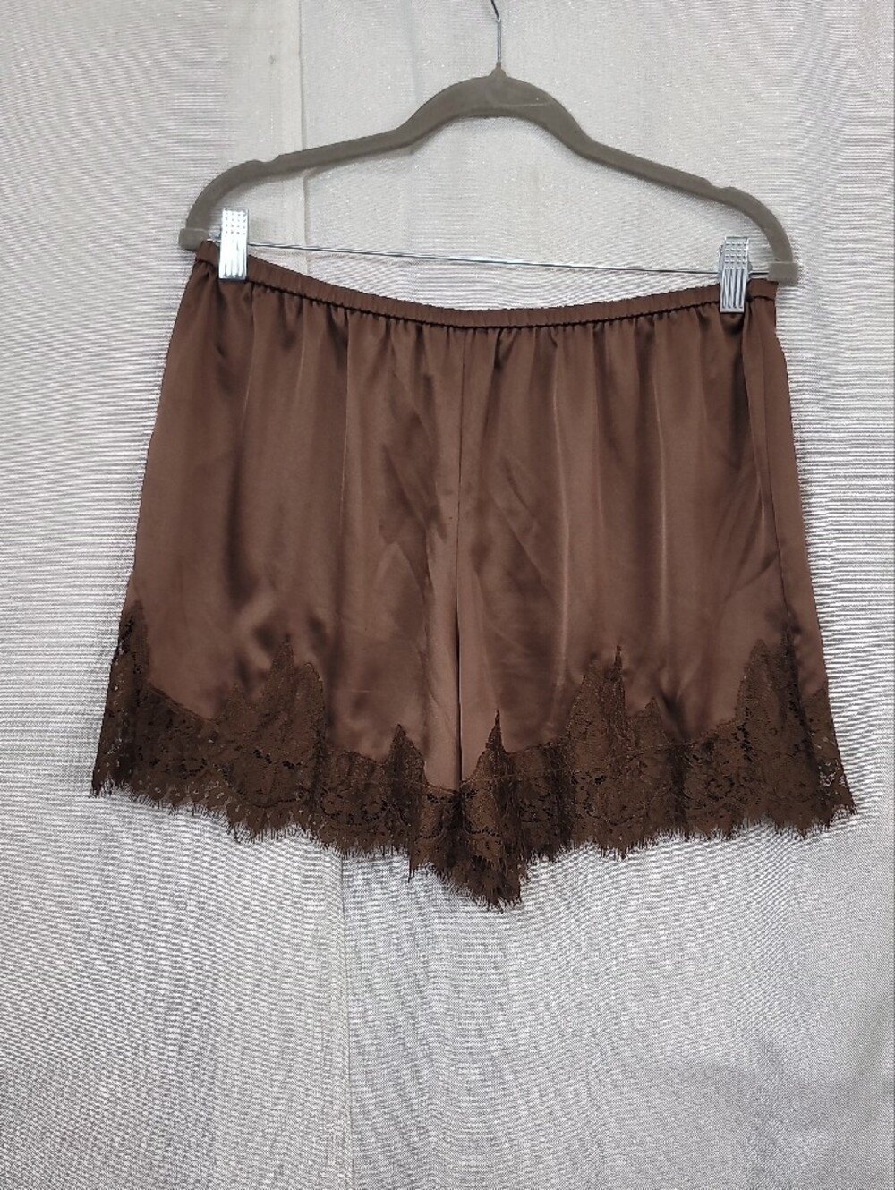 Reformation Fern Satin Lace Shorts Size Large - Picture 8 of 9